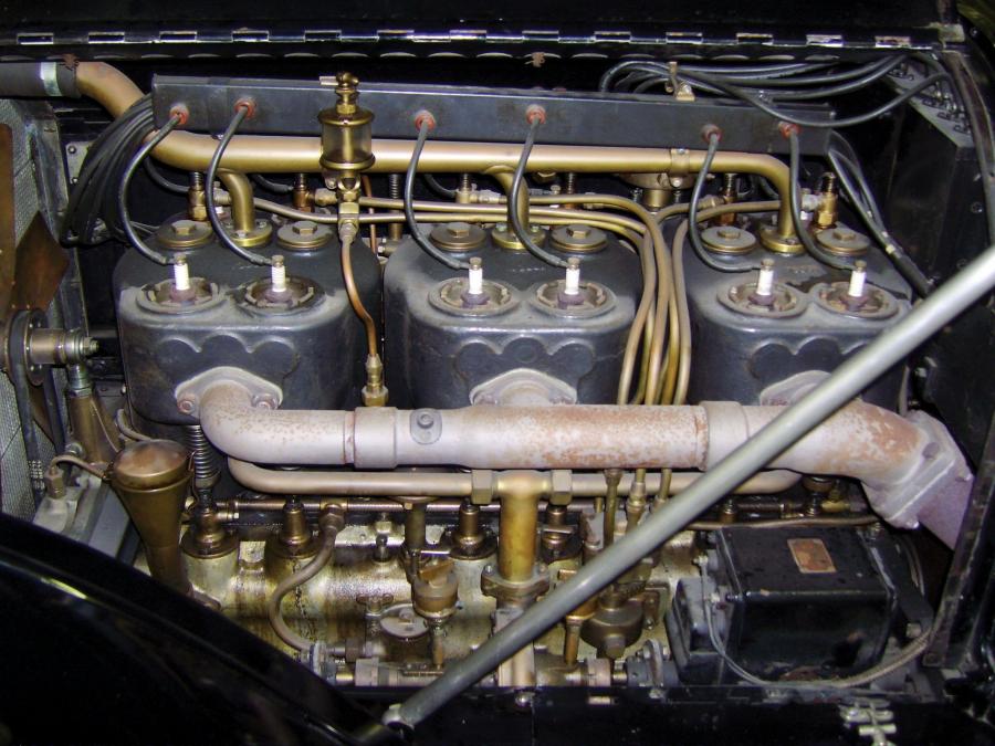  Pierce-Arrow Model 38-C Runabout 1913 года  (фото 4 из 9)